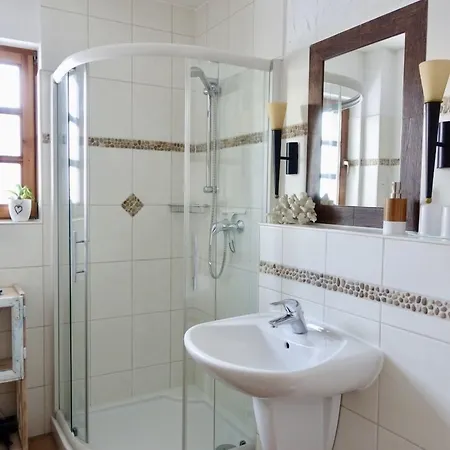 Haus-am-wald-wohnung-eg Klingberg