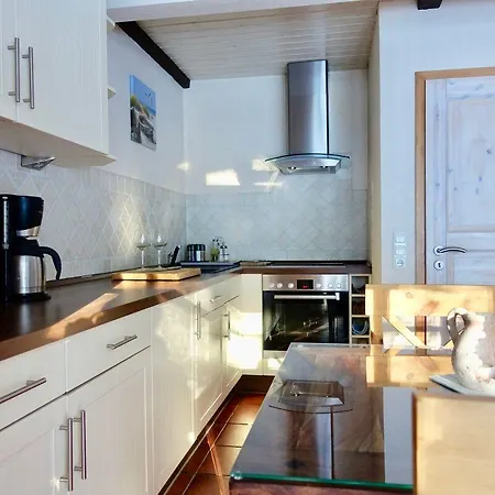 Haus-am-wald-wohnung-eg Apartment *